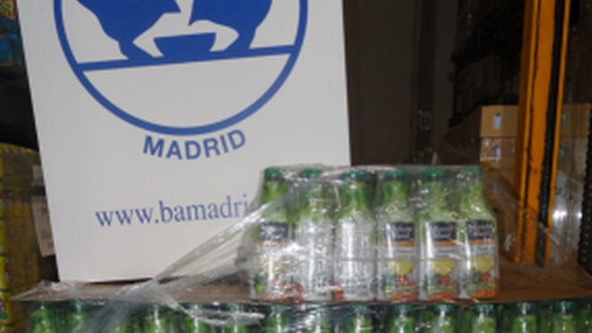Socios de Asozumos donan 8.000 litros de zumo al Banco de Alimentos