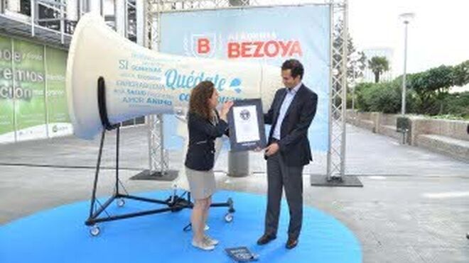 Bezoya, en el Guinness por el megáfono más grande