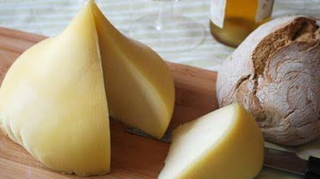 Una empresa es sancionada por imitar la forma del queso de Tetilla