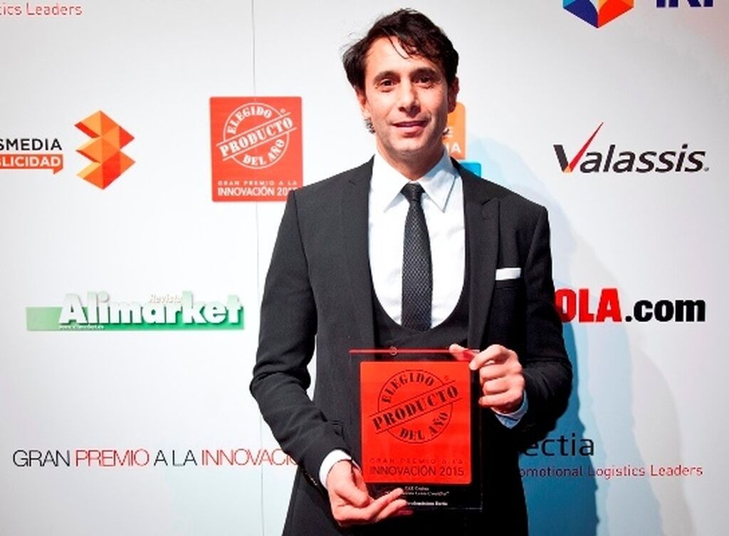 Miguel Ángel Navas, director Comercial de Oster Electrodomésticos Iberia. Premio a la Olla Digital de Cocción Lenta Crock Pot.