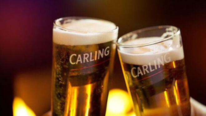 Damm distribuirá la cerveza Carling en el mercado ibérico