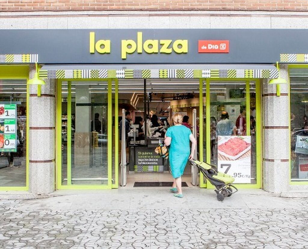 Fachada de la primera tienda 'La Plaza de Dia' en Madrid