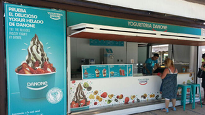 Danone abre cuatro yogurterías en Barcelona y Granada
