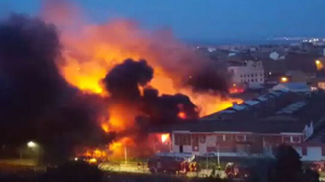 Incendio en Galletas Asinez: las pérdidas podrían ser de 800.000 €