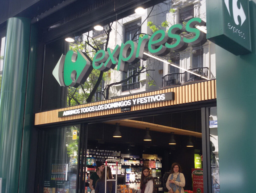 Imagen de las entrada del Carrefour Express de la calle Hermosilla de Madrid, el cual sigue ya el modelo gourmet