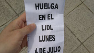 Baile de cifras en la huelga de los empleados de Lidl en Cantabria