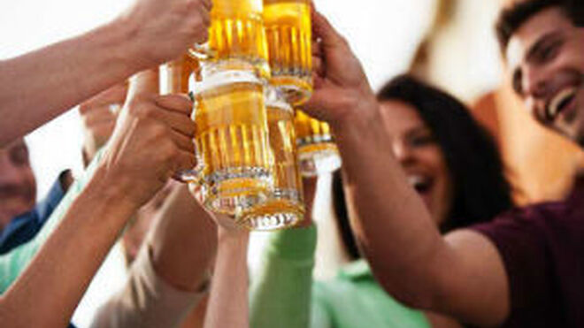El consumo de cerveza, cada vez más generalizado en España