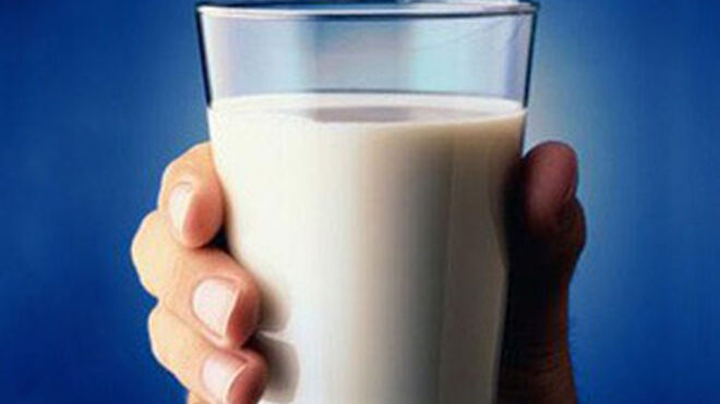 ¿Cuál es el origen de la leche que bebemos en España?