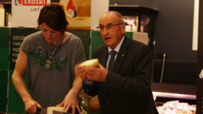 Eroski eleva el 235% en tres años la compra de queso Idiazabal