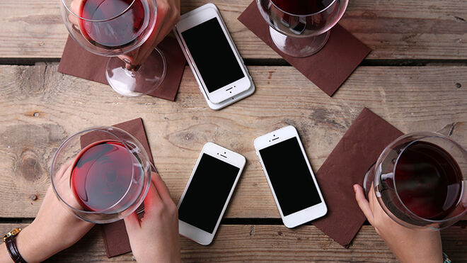 Comprar vino a través del móvil, nueva tendencia