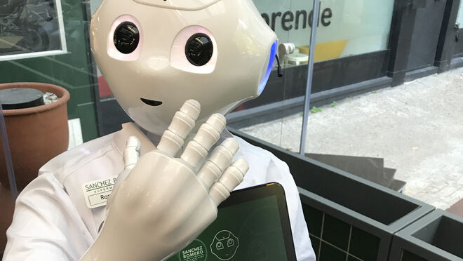 Romerito, el robot protagonista de los nuevos supermercados Sánchez Romero