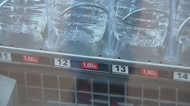 Precio final:  agua a 1 euro en los aeropuertos españoles