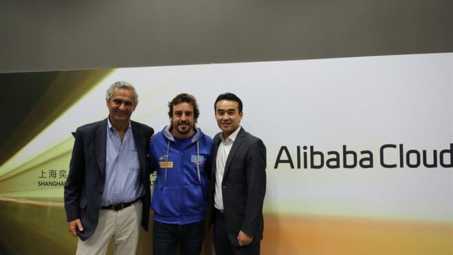 Alibaba y Fernando Alonso estrechan sus manos en China