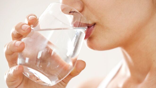 ¿Bebes la cantidad de agua que recomiendan los expertos?