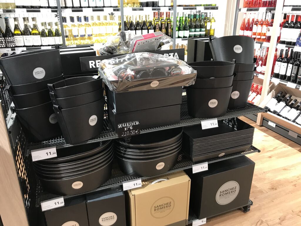 Selección de envases para regalo donde se puede incluir cualquier producto vendido en el supermercado