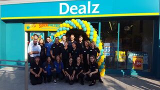 Dealz amplía su negocio en Alicante con un nuevo súper