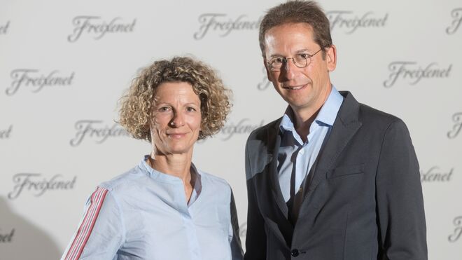 Martina Obregón y Ferran Sostres ascienden en la cúpula de Freixenet