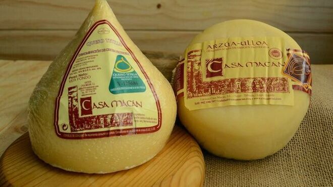 Sanidad alerta de quesos y gominolas con riesgo para el consumo