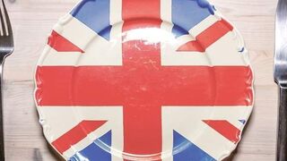 Reino Unido reduce el IVA para la hostelería y pagará la mitad de las consumiciones