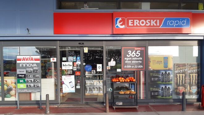 Eroski abre una nueva franquicia Rapid en la gasolinera Avia de Tafalla