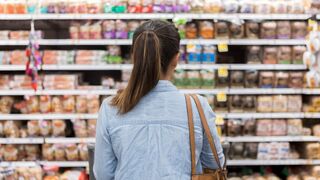 Los consumidores españoles prefieren la tienda física para comprar alimentos