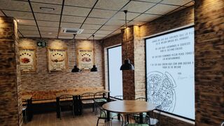 Pizzerías Carlos inaugura su primer local en Toledo