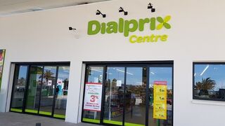 Dialprix estrena un súper en Elche y renueva su tienda de Agost, ambas en Alicante
