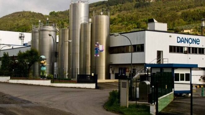 El Gobierno asturiano busca fórmulas para garantizar el empleo en la fábrica de Danone