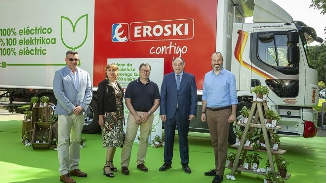 Eroski presenta su primer camión eléctrico en Pamplona