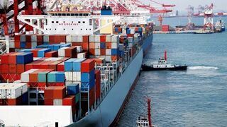La guerra y China triplican los costes logísticos de la exportación alimentaria