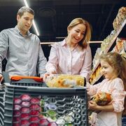 3 de cada 5 españoles buscan promociones para ahorrar en la cesta de la compra