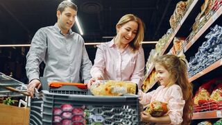 3 de cada 5 españoles buscan promociones para ahorrar en la cesta de la compra