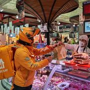 Cataluña multa a Just Eat con 187.515 euros por cesión ilegal de trabajadores