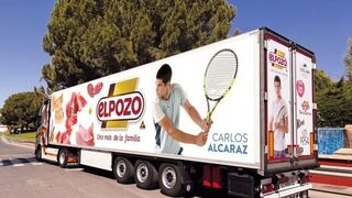 El tenista Carlos Alcaraz protagoniza la nueva imagen de los camiones de El Pozo