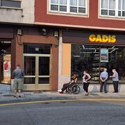 Gadisa retail abre el reformado supermercado Gadis en Carballo (A Coruña)