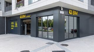 BM Supermercados abre una nueva tienda con parking en Irún