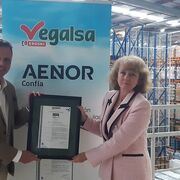 Vegalsa-Eroski promueve la economía circular de sus plásticos