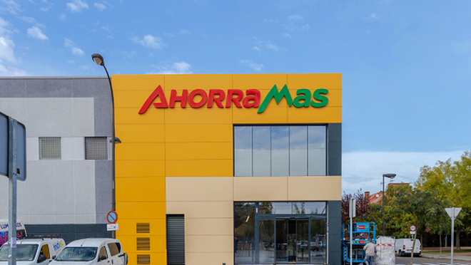 Ahorramas reabre su supermercado de Avenida de los Arces, en Getafe (Madrid)