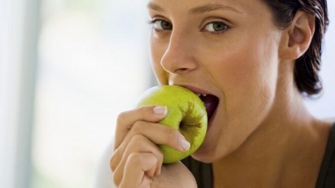 Un tercio de los españoles consume entre 4 y 5 manzanas a la semana