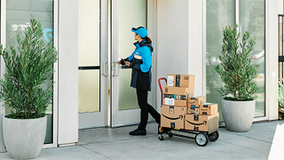 Amazon Key elige Málaga para probar la entrega de paquetes en los edificios