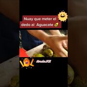 Bronca viral entre un frutero mexicano y un cliente por hacerle un agujero a un aguacate