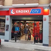 Eroski estrena un nuevo supermercado City en Monachil (Granada)