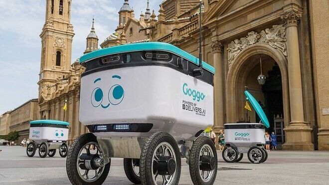 Grandes cadenas de supermercados toman las calles con sus robots de reparto
