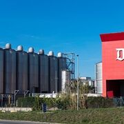 La planta de Damm en El Prat valoriza cerca del 100% de sus residuos