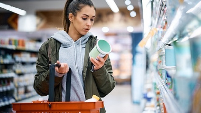 La mayoría de los consumidores usa mal los envases alimentarios, advierte OCU