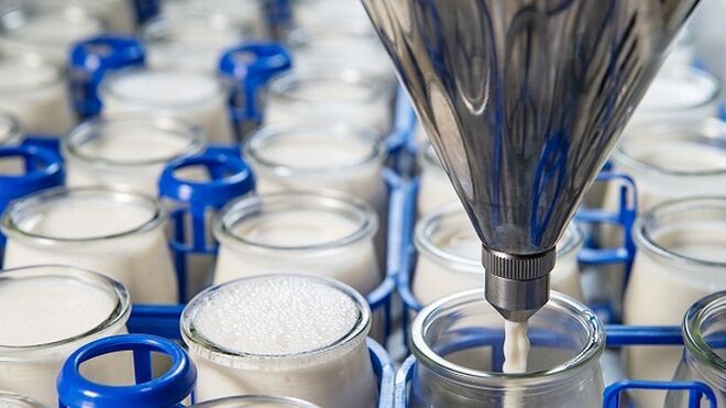 La industria láctea pide garantizar el suministro de leche de origen español