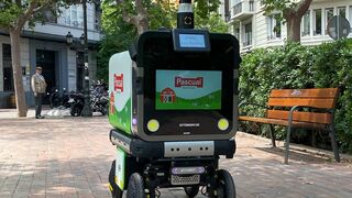 Pascual realiza la primera entrega en España para hostelería con un robot autónomo de la mano de Goggo Network