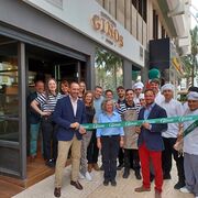 Ginos reabre su restaurante en Almería con una carta renovada