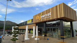 Mymercat inaugura su tercer supermercado en Xaló (Alicante)