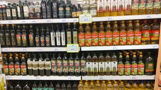 La OCU denuncia la "fuerte especulación" en los precios del aceite de oliva